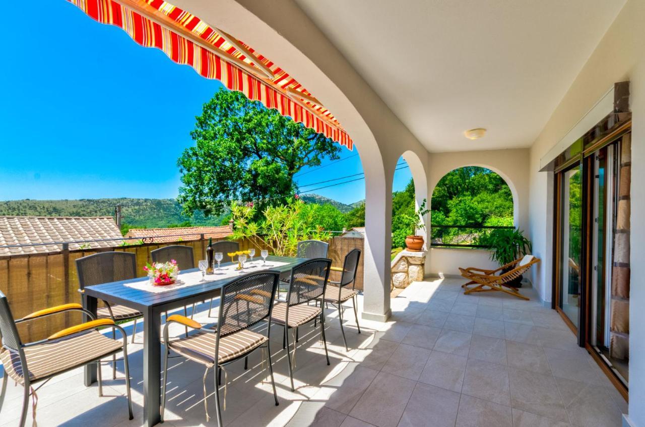 Villa Valentina บริบีร์ ภายนอก รูปภาพ
